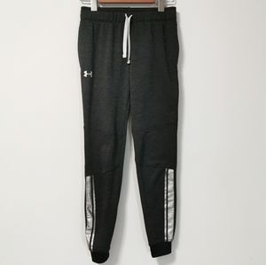 🌜5 for 20 🌛 Under Armour youth fitted sweatpants